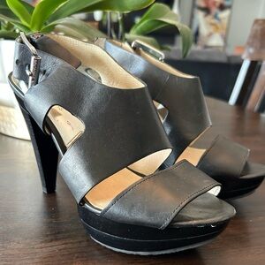 Michael Michael Kors black leather platform sandals size 7